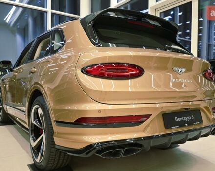 Бентли Бентайга, объемом двигателя 3 л и пробегом 0 тыс. км за 379661 $, фото 4 на Automoto.ua