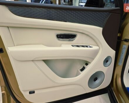 Бентли Бентайга, объемом двигателя 3 л и пробегом 0 тыс. км за 379661 $, фото 14 на Automoto.ua