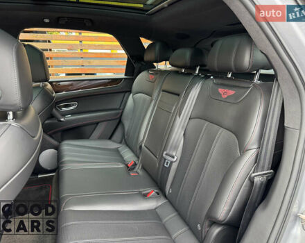 Серый Бентли Бентайга, объемом двигателя 5.95 л и пробегом 68 тыс. км за 105000 $, фото 28 на Automoto.ua