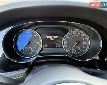 Серый Бентли Бентайга, объемом двигателя 4 л и пробегом 52 тыс. км за 171000 $, фото 12 на Automoto.ua