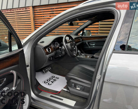 Серый Бентли Бентайга, объемом двигателя 5.95 л и пробегом 68 тыс. км за 105000 $, фото 18 на Automoto.ua