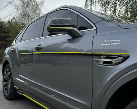 Серый Бентли Бентайга, объемом двигателя 4 л и пробегом 41 тыс. км за 133000 $, фото 10 на Automoto.ua