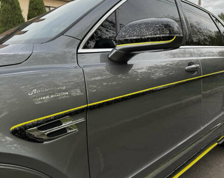 Серый Бентли Бентайга, объемом двигателя 4 л и пробегом 41 тыс. км за 133000 $, фото 14 на Automoto.ua