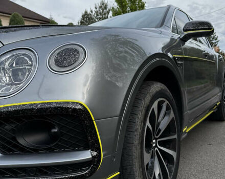 Серый Бентли Бентайга, объемом двигателя 4 л и пробегом 41 тыс. км за 133000 $, фото 15 на Automoto.ua