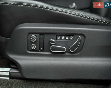 Сірий Бентлі Бентайга, об'ємом двигуна 4 л та пробігом 170 тис. км за 159900 $, фото 21 на Automoto.ua