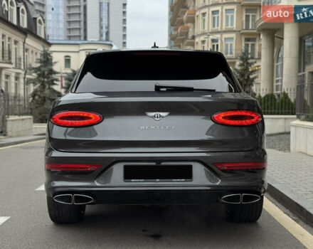 Сірий Бентлі Бентайга, об'ємом двигуна 4 л та пробігом 170 тис. км за 159900 $, фото 41 на Automoto.ua
