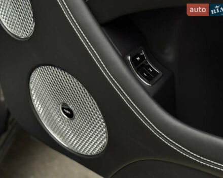 Сірий Бентлі Бентайга, об'ємом двигуна 4 л та пробігом 170 тис. км за 159900 $, фото 47 на Automoto.ua