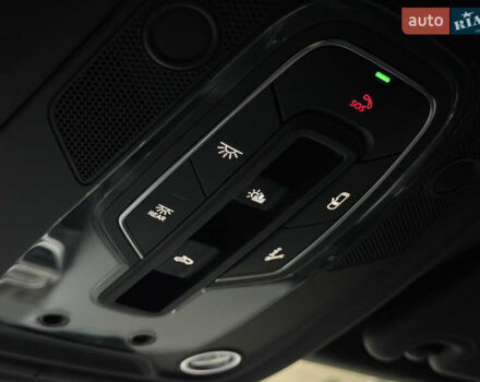 Сірий Бентлі Бентайга, об'ємом двигуна 4 л та пробігом 170 тис. км за 159900 $, фото 37 на Automoto.ua