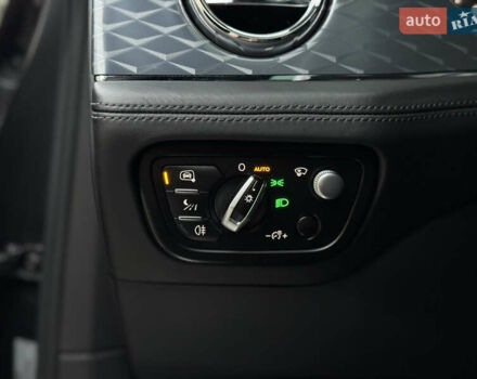 Сірий Бентлі Бентайга, об'ємом двигуна 4 л та пробігом 170 тис. км за 159900 $, фото 13 на Automoto.ua