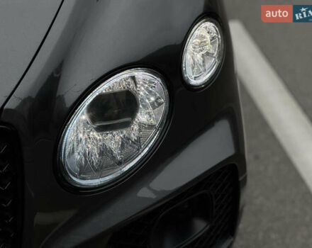 Сірий Бентлі Бентайга, об'ємом двигуна 4 л та пробігом 170 тис. км за 159900 $, фото 2 на Automoto.ua