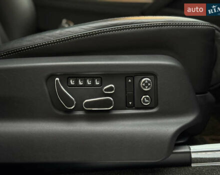 Сірий Бентлі Бентайга, об'ємом двигуна 4 л та пробігом 170 тис. км за 159900 $, фото 20 на Automoto.ua