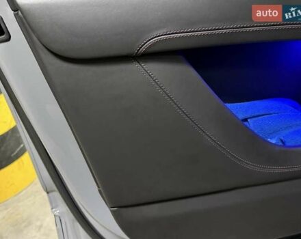 Серый Бентли Бентайга, объемом двигателя 4 л и пробегом 25 тыс. км за 197500 $, фото 42 на Automoto.ua