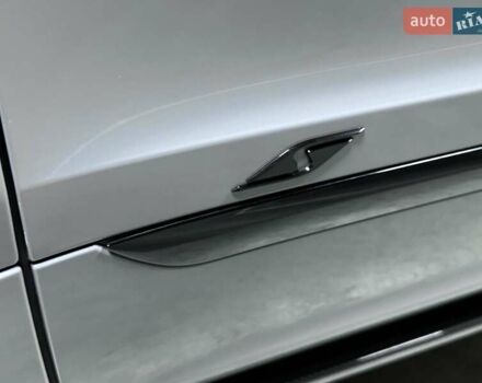 Серый Бентли Бентайга, объемом двигателя 4 л и пробегом 25 тыс. км за 197500 $, фото 27 на Automoto.ua