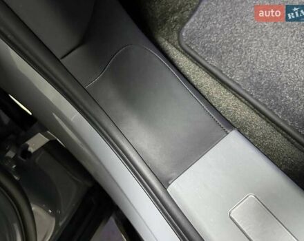 Серый Бентли Бентайга, объемом двигателя 4 л и пробегом 25 тыс. км за 197500 $, фото 73 на Automoto.ua