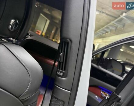 Серый Бентли Бентайга, объемом двигателя 4 л и пробегом 25 тыс. км за 197500 $, фото 102 на Automoto.ua