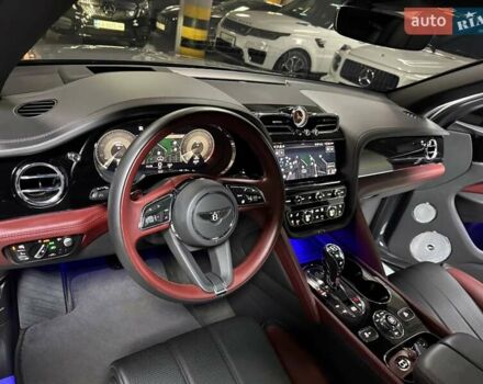 Серый Бентли Бентайга, объемом двигателя 4 л и пробегом 25 тыс. км за 197500 $, фото 55 на Automoto.ua