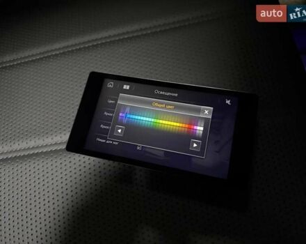 Серый Бентли Бентайга, объемом двигателя 4 л и пробегом 25 тыс. км за 197500 $, фото 88 на Automoto.ua