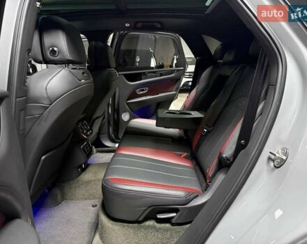 Серый Бентли Бентайга, объемом двигателя 4 л и пробегом 25 тыс. км за 197500 $, фото 78 на Automoto.ua