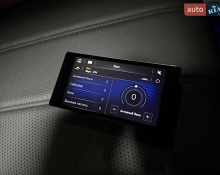 Серый Бентли Бентайга, объемом двигателя 4 л и пробегом 25 тыс. км за 197500 $, фото 90 на Automoto.ua