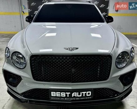 Серый Бентли Бентайга, объемом двигателя 4 л и пробегом 25 тыс. км за 197500 $, фото 1 на Automoto.ua