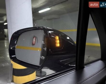 Серый Бентли Бентайга, объемом двигателя 4 л и пробегом 25 тыс. км за 197500 $, фото 30 на Automoto.ua