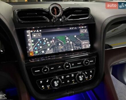 Серый Бентли Бентайга, объемом двигателя 4 л и пробегом 25 тыс. км за 197500 $, фото 115 на Automoto.ua