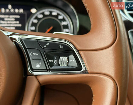 Бентли Бентайга 2016 в Киеве на Automoto.ua Синий Бентли Бентайга, объемом двигателя 6 л и пробегом 131 тыс. км за 85000 $, фото 45 на Automoto.ua