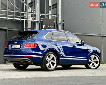 Бентли Бентайга 2016 в Киеве на Automoto.ua Синий Бентли Бентайга, объемом двигателя 6 л и пробегом 131 тыс. км за 85000 $, фото 5 на Automoto.ua