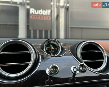 Бентли Бентайга 2016 в Киеве на Automoto.ua Синий Бентли Бентайга, объемом двигателя 6 л и пробегом 131 тыс. км за 85000 $, фото 49 на Automoto.ua