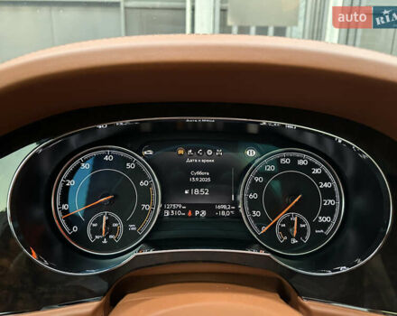 Бентли Бентайга 2016 в Киеве на Automoto.ua Синий Бентли Бентайга, объемом двигателя 6 л и пробегом 131 тыс. км за 85000 $, фото 59 на Automoto.ua