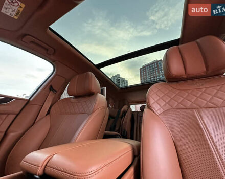 Бентли Бентайга 2016 в Киеве на Automoto.ua Синий Бентли Бентайга, объемом двигателя 6 л и пробегом 131 тыс. км за 85000 $, фото 1 на Automoto.ua