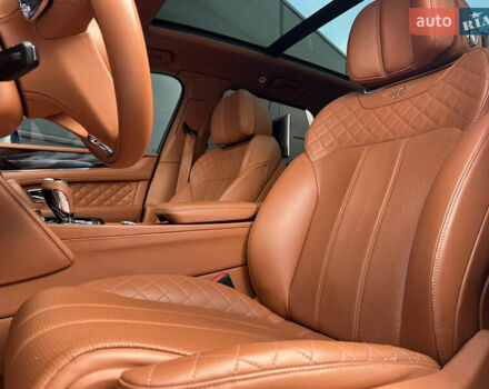 Бентли Бентайга 2016 в Киеве на Automoto.ua Синий Бентли Бентайга, объемом двигателя 6 л и пробегом 131 тыс. км за 85000 $, фото 42 на Automoto.ua