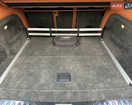 Бентли Бентайга 2016 в Киеве на Automoto.ua Синий Бентли Бентайга, объемом двигателя 6 л и пробегом 131 тыс. км за 85000 $, фото 29 на Automoto.ua