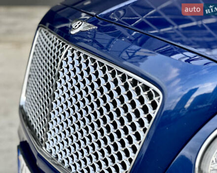 Бентли Бентайга 2016 в Киеве на Automoto.ua Синий Бентли Бентайга, объемом двигателя 6 л и пробегом 131 тыс. км за 85000 $, фото 10 на Automoto.ua