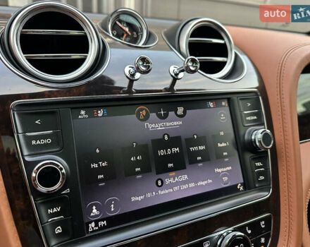 Бентли Бентайга 2016 в Киеве на Automoto.ua Синий Бентли Бентайга, объемом двигателя 6 л и пробегом 131 тыс. км за 85000 $, фото 60 на Automoto.ua
