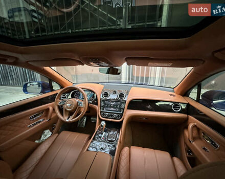 Бентли Бентайга 2016 в Киеве на Automoto.ua Синий Бентли Бентайга, объемом двигателя 6 л и пробегом 131 тыс. км за 85000 $, фото 52 на Automoto.ua