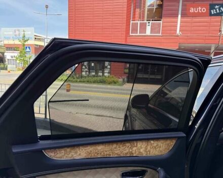 Синий Бентли Бентайга, объемом двигателя 6 л и пробегом 66 тыс. км за 129900 $, фото 38 на Automoto.ua