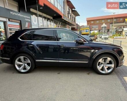 Синий Бентли Бентайга, объемом двигателя 6 л и пробегом 66 тыс. км за 129900 $, фото 6 на Automoto.ua