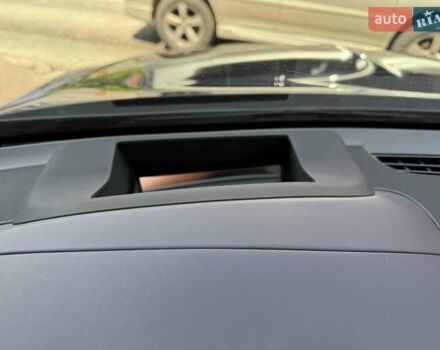 Синий Бентли Бентайга, объемом двигателя 6 л и пробегом 66 тыс. км за 129900 $, фото 29 на Automoto.ua