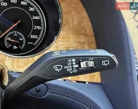 Синий Бентли Бентайга, объемом двигателя 6 л и пробегом 66 тыс. км за 129900 $, фото 27 на Automoto.ua
