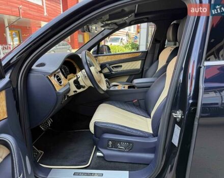 Синий Бентли Бентайга, объемом двигателя 6 л и пробегом 66 тыс. км за 129900 $, фото 17 на Automoto.ua