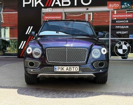 Синий Бентли Бентайга, объемом двигателя 6 л и пробегом 66 тыс. км за 129900 $, фото 2 на Automoto.ua