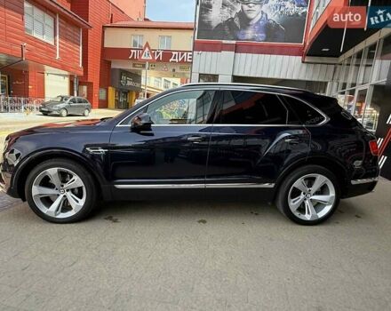 Синий Бентли Бентайга, объемом двигателя 6 л и пробегом 66 тыс. км за 129900 $, фото 10 на Automoto.ua