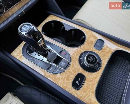 Синий Бентли Бентайга, объемом двигателя 6 л и пробегом 66 тыс. км за 129900 $, фото 33 на Automoto.ua