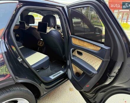 Синий Бентли Бентайга, объемом двигателя 6 л и пробегом 66 тыс. км за 129900 $, фото 52 на Automoto.ua