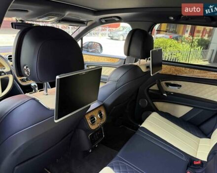 Синий Бентли Бентайга, объемом двигателя 6 л и пробегом 66 тыс. км за 129900 $, фото 44 на Automoto.ua