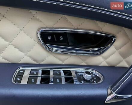 Синий Бентли Бентайга, объемом двигателя 6 л и пробегом 66 тыс. км за 129900 $, фото 14 на Automoto.ua