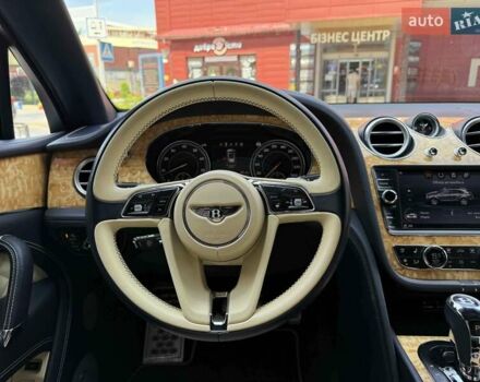 Синий Бентли Бентайга, объемом двигателя 6 л и пробегом 66 тыс. км за 129900 $, фото 50 на Automoto.ua