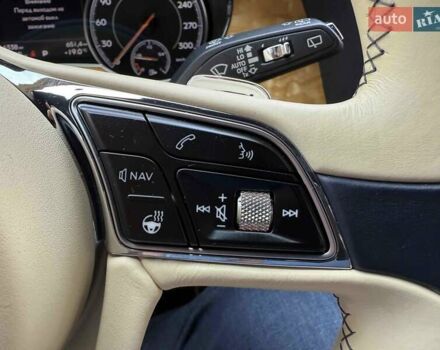 Синий Бентли Бентайга, объемом двигателя 6 л и пробегом 66 тыс. км за 129900 $, фото 24 на Automoto.ua