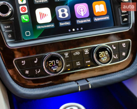 Бентли Бентайга 2019 в Киеве на Automoto.ua Синий Бентли Бентайга, объемом двигателя 4 л и пробегом 62 тыс. км за 105500 $, фото 28 на Automoto.ua